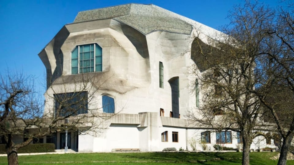 Im Goetheanum in Dornach wird eine ungekürzte Fassung von Fasut I und II inszeniert.