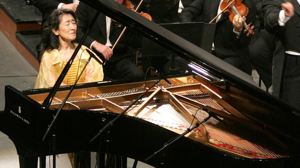 Mitsuko Uchida, Klavier