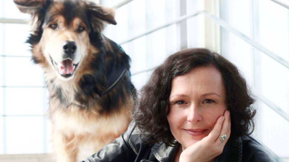 Maike Nowak schrieb mehrere Bestseller über die Beziehung Mensch und Hund, und das ZDF strahlte eine mehrteilige Dokumentation über die Hundeflüsterin aus.