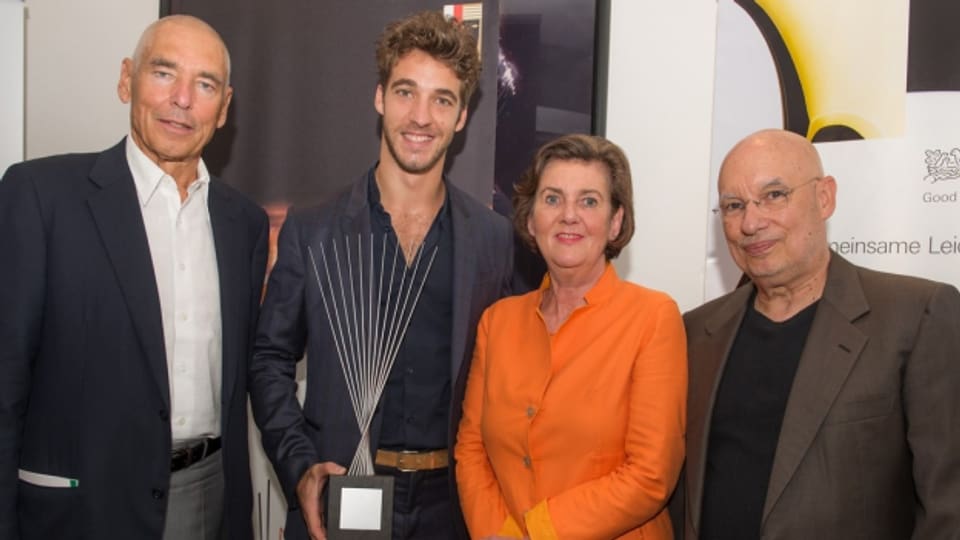 Lorenzo Viotti (2. von links) nach der Verleihung des Salzburg Festival Young Conductors Award 2015