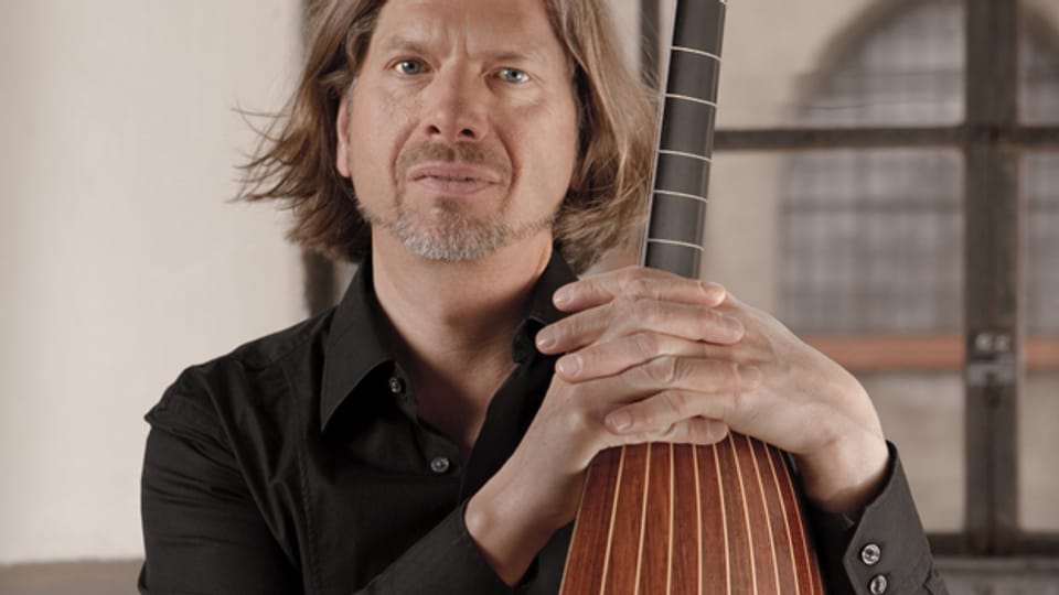 Der Sänger und Lautenspieler Joel Frederiksen