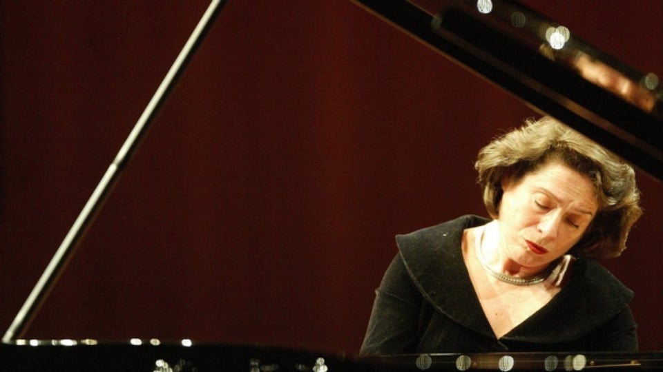 Elisabeth Leonskaja (geboren 1945) gab schon im Alter von elf Jahren erste Klavierkonzerte.