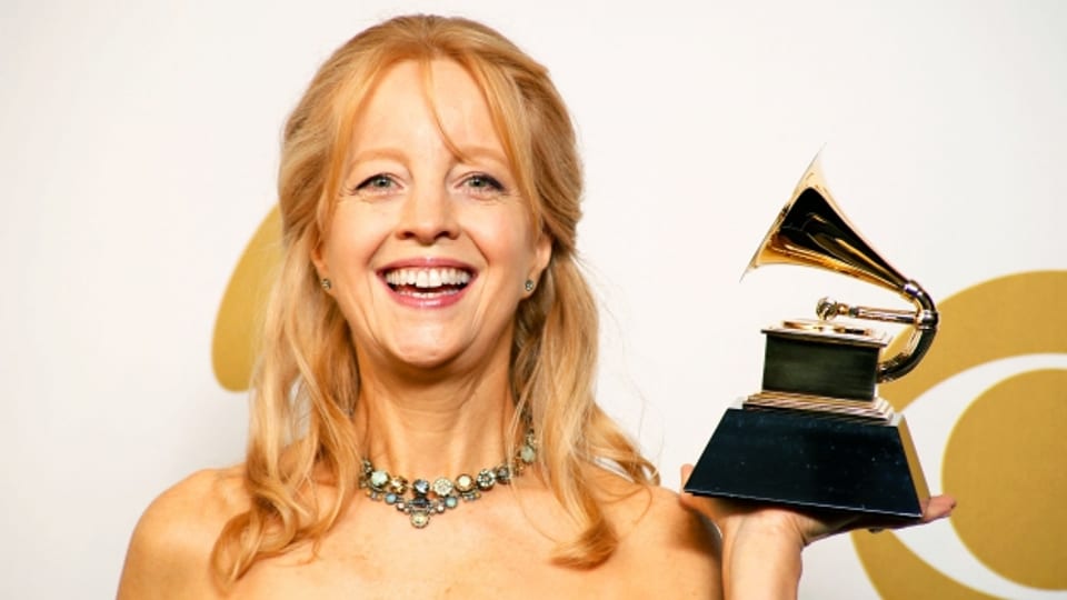 Hat bereits mehrere der renomierten Grammy Awards bei sich zu hause stehene: Komponistin und Orchesterleiterin Maria Schneider.