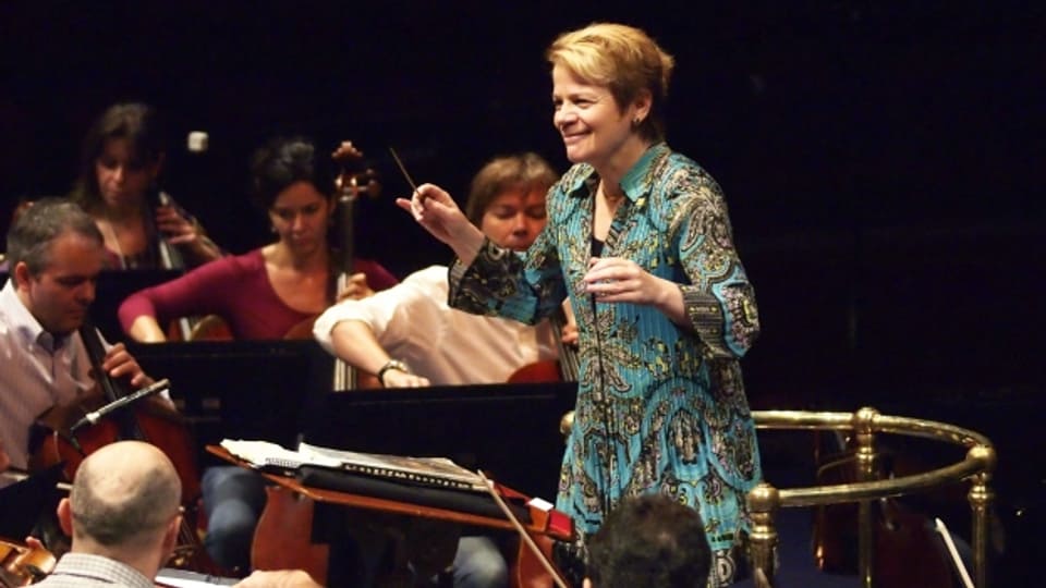 Dirigentin Marin Alsop in ihrem Element.