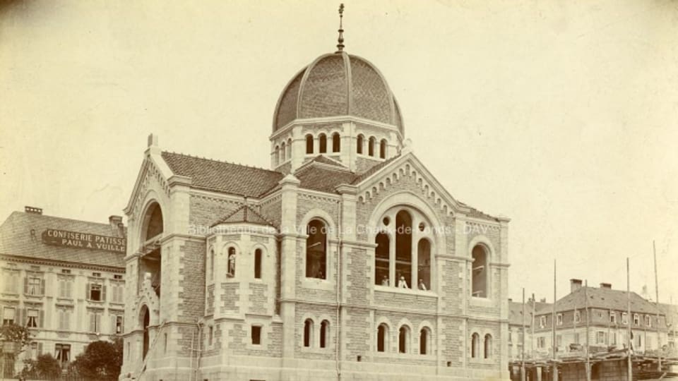 Fotografie der Synagoge in La Chaux-de-Fonds zwischen 1894-1896