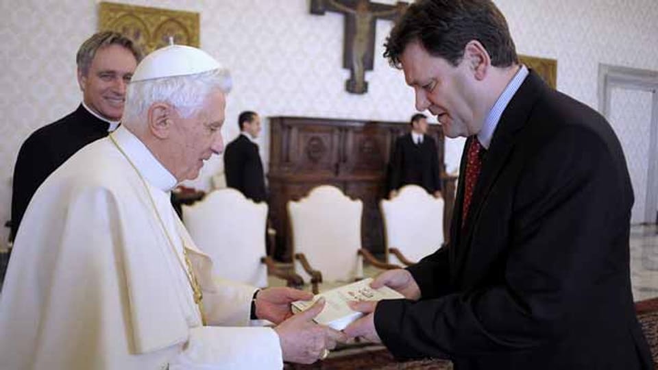 Papst Benedikt XVI und Peter Seewald (2010).