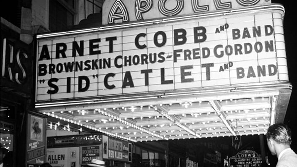 Das Apollo Theater an der 254 West 125th Street im New Yorker Stadtteil Harlem ist einer der bekanntesten Aufführungsorte für Jazz.