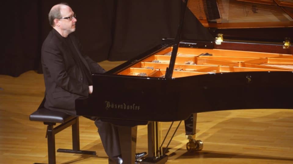 An der Schubertiade Schwarzenberg spielt der kanadische Pianist Marc-André Hamelin und der österreichische Kontrabassist Alois Posch