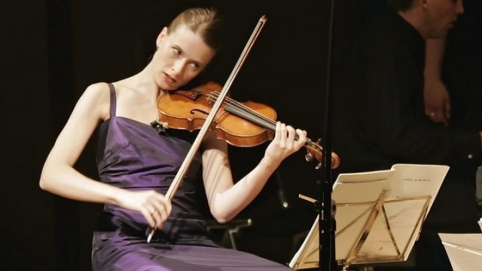 Die Violinistin Esther Hoppe 2006 am 21. Davos Festival.
