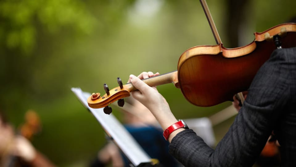 Möchte man als Musikerin bis ins hohe Alter aktiv sein, ist die richtige Haltung unerlässlich.