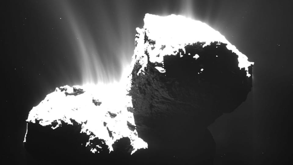 Der Komet Churyumov-Gerasimenko, aufgenommen von der Rosetta-Sonde aus ca. 30 Kilometern Abstand.