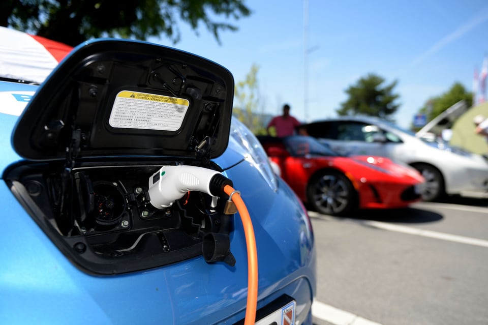 Elektroautos sollen künftig künstliche Geräuschen von sich geben.