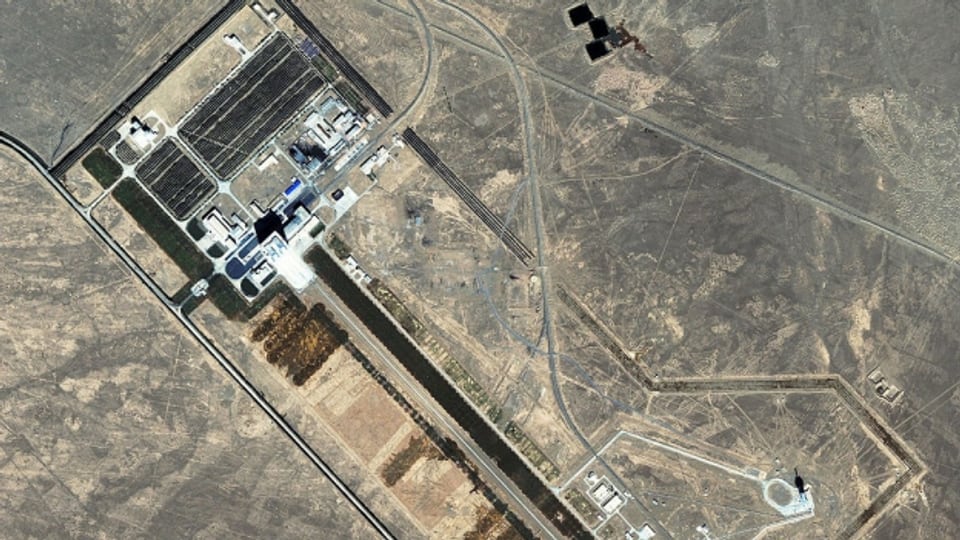 Der chinesische Weltraumbahnhof Jiuquan aus Satellitenperspektive.