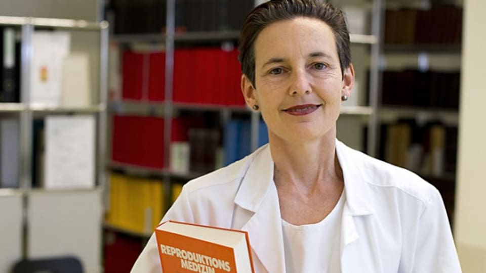 Privatdozentin für Gynäkologie und Geburtshilfe an der Universität Basel: PD Dr. Sibil Tschudin