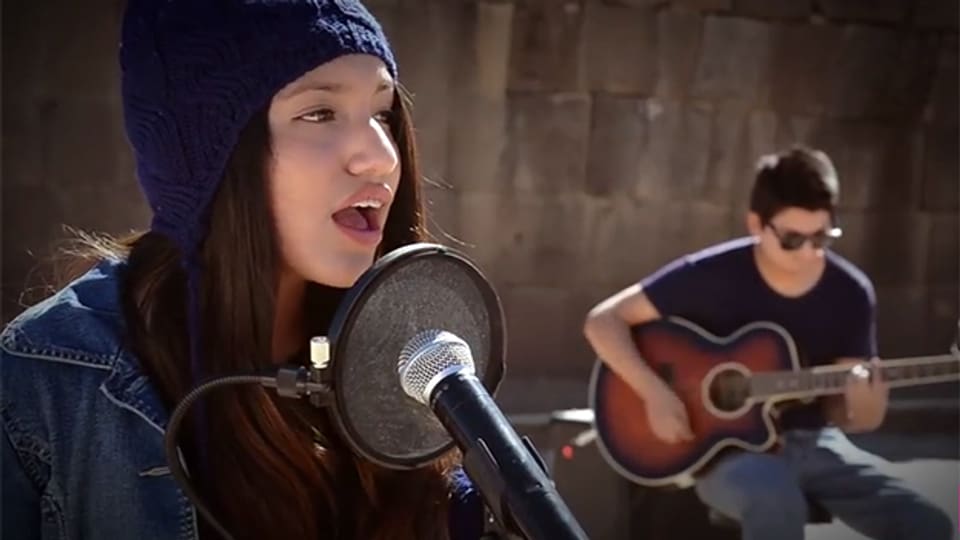 Ein Cover-Song der jungen Renata Flores Rivera macht Quechua wieder sexy.