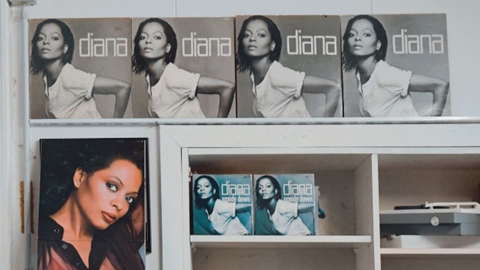  «Diana» - mein Lieblingsalbum der Soul-Diva. Ich kaufe es immer wieder, wenn ich es in einem Brocki oder auf einem Flohmarkt entdecke.