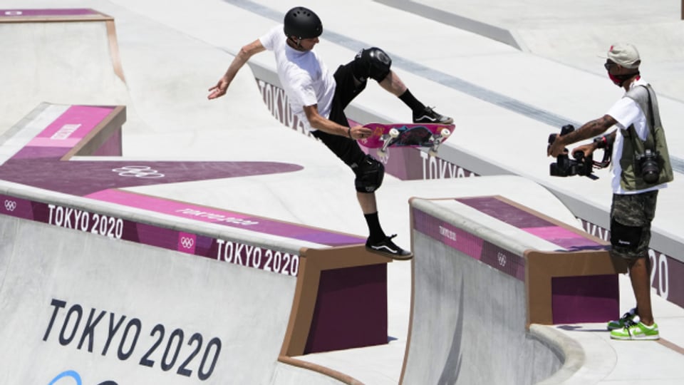 Der Soundtrack zu «Tony Hawk's Pro Skater» ist Kult: Die Legende persönlich testet den olympischen Park in Tokyo.