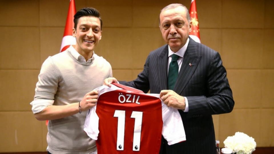 Özil (links) bei Erdogan.