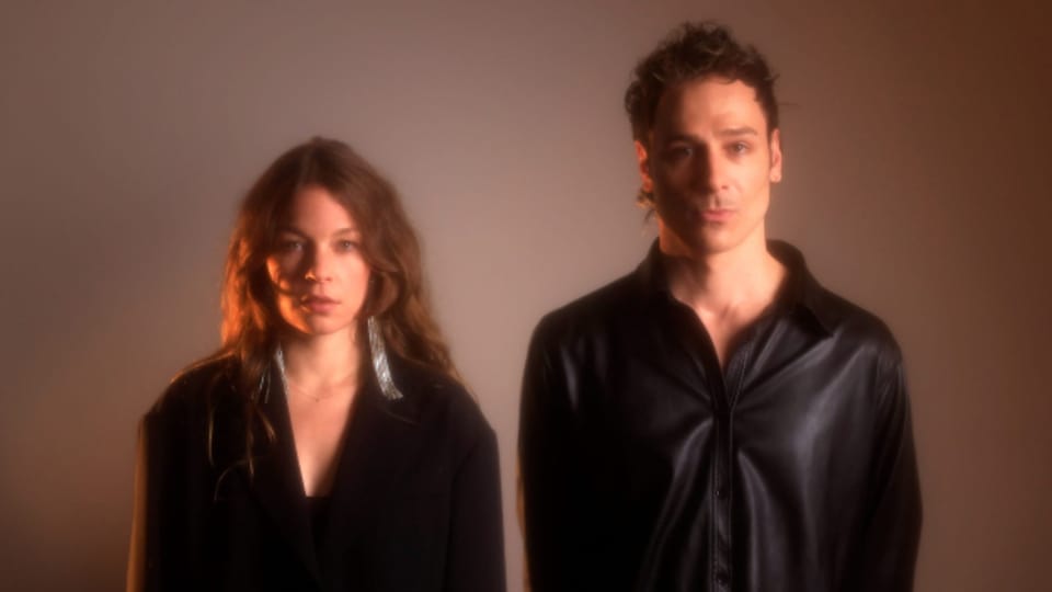Anna Rossinelli & Sam Himself zelebrieren ihr erstes Duett mit der Single «Deja Vu».
