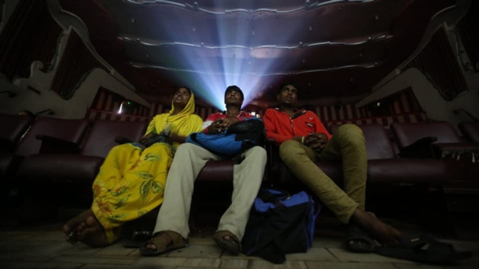 Kinogänger in Mumbai, Indien.