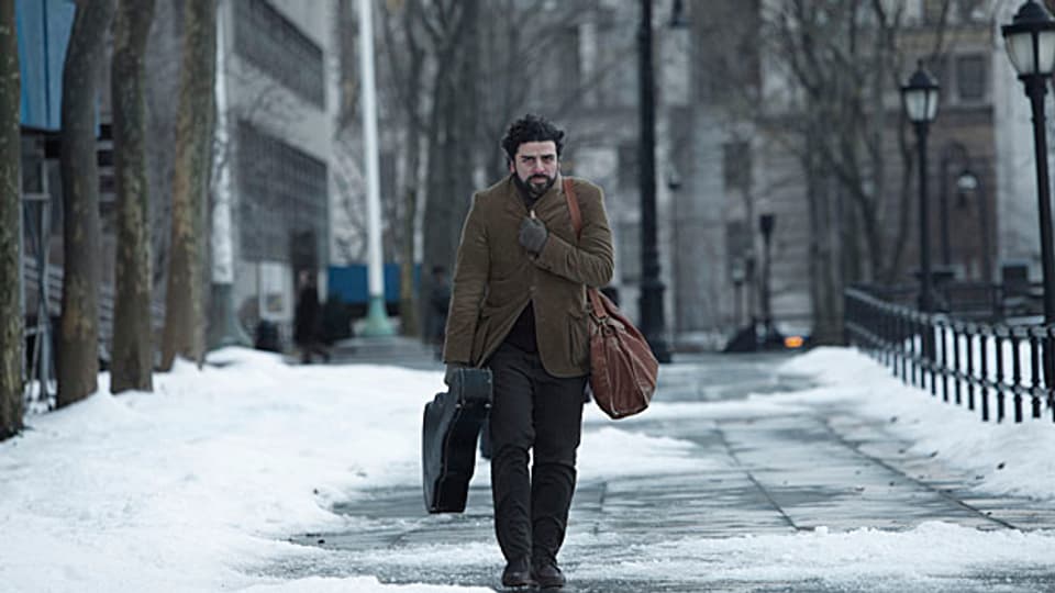 Kein Wintermantel, kein Geld: Folksänger Llewyn Davis (Oscar Isaac) ist schlecht ausgerüstet fürs Leben in New York.