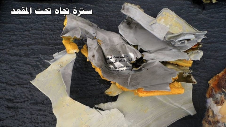 Überreste des abgestürzten EgyptAir-Flugzeugs