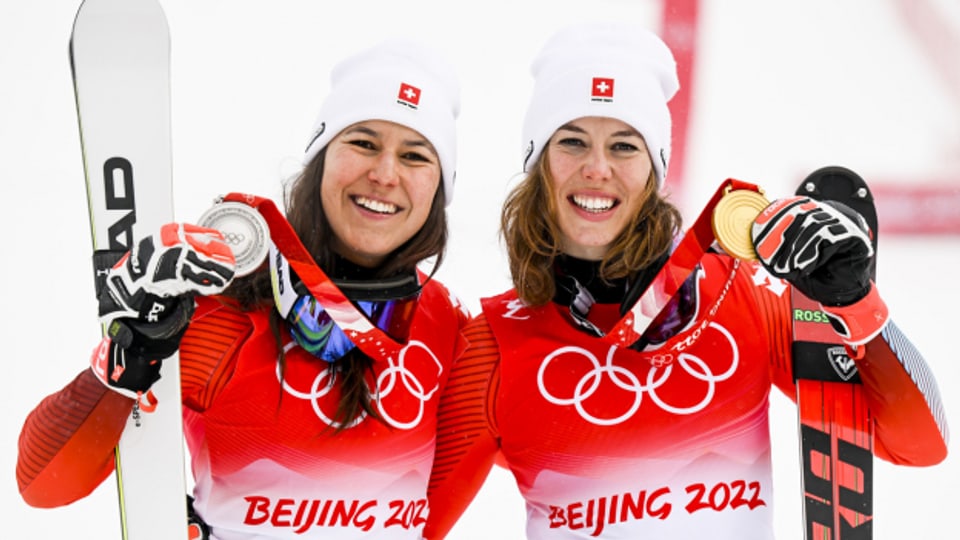 Doppelsieg an den Olympischen Winterspielen: Überragende Gisin gewinnt vor Holdener