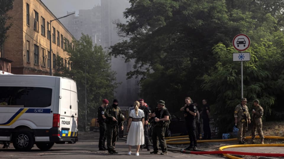 In Kiew herrscht nach den jüngsten russischen Raketenangriffen eine angespannte Stimmung.