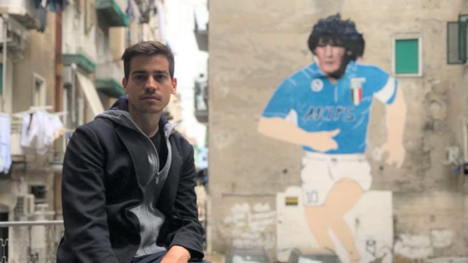 Dario (30) liebt und spielte lange selbst Fussball. Seine erste Sportwette schloss er mit dreizehn ab.