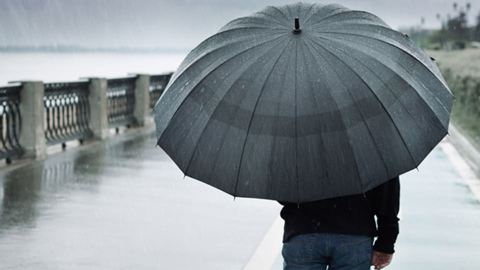 Ein richtiger Schirm hilft mehr als ein wackeliger Knirps.