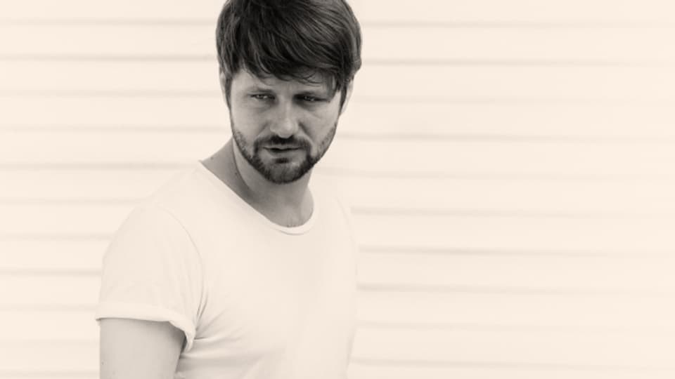 Tawara schickt Liebesgrüsse aus Griechenland und seine neue Single