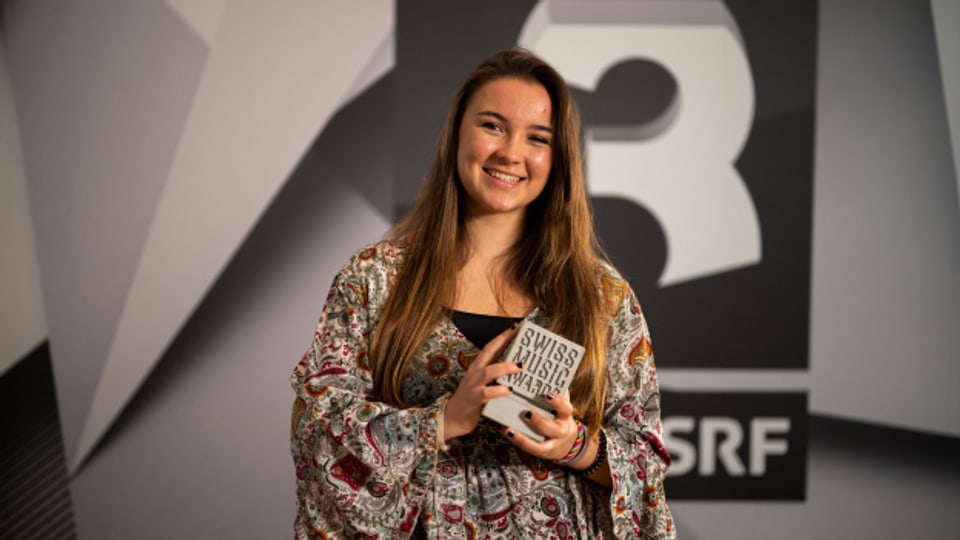  Joya Marleen: Die «SRF 3 Best Talent»-Jahressiegerin 2022 durfte sich heute ihren Förderpreis abholen.