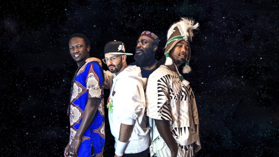 Noumuso: Sadio Cissokho, Emanuel Riederer, Nduduzo Makhathini und Yamoussa Sylla (v.l.n.r) holen Kora-, Trommel- und Kalimba-Klänge in ein modernes, neuartiges, easy, jazzy Afro-Sound-Universum.