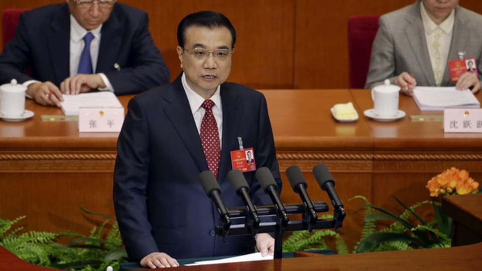 Chinas Premier Li Kequiang präsentiert die bescheidenen Wirtschaftsaussichten.
