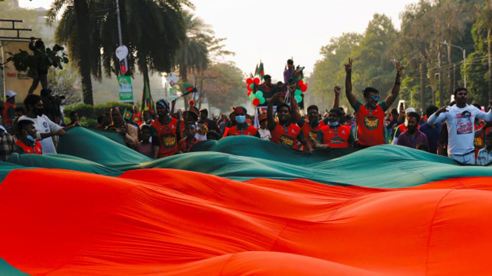 Am Ende des Unabhängigkeitskriegs 1971 wurde aus Ost-Pakistan Bangladesch. Menschen feiern das 50-jährige Jubiläum.