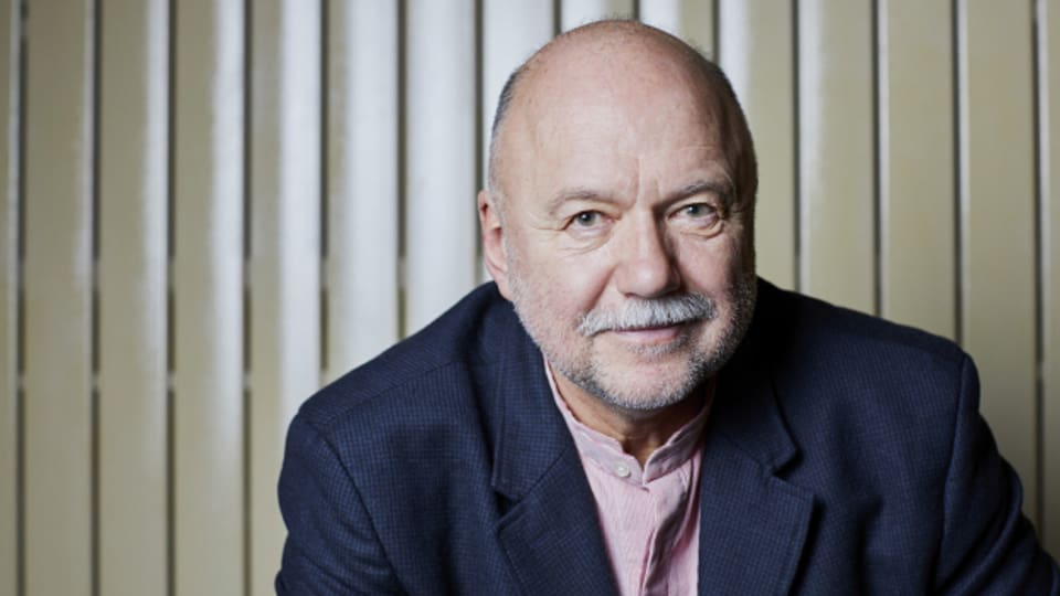 Wie der Krieg das Leben von Andrej Kurkow verändert Echo der Zeit SRF