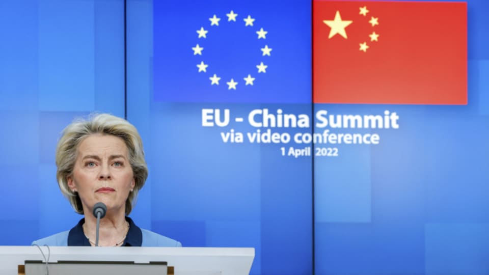 «Kein europäischer Bürger würde es verstehen, wenn es irgendeine Unterstützung für Russlands Fähigkeit geben würde, Krieg zu führen», sagte EU-Kommissionspräsidentin Ursula von der Leyen.