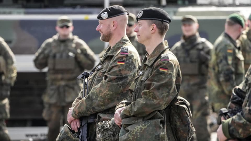 100 Milliarden Euro Sondervermögen und jährlich höhere Verteidigungsausgaben: Die deutsche Bundeswehr soll aufgerüstet werden.
