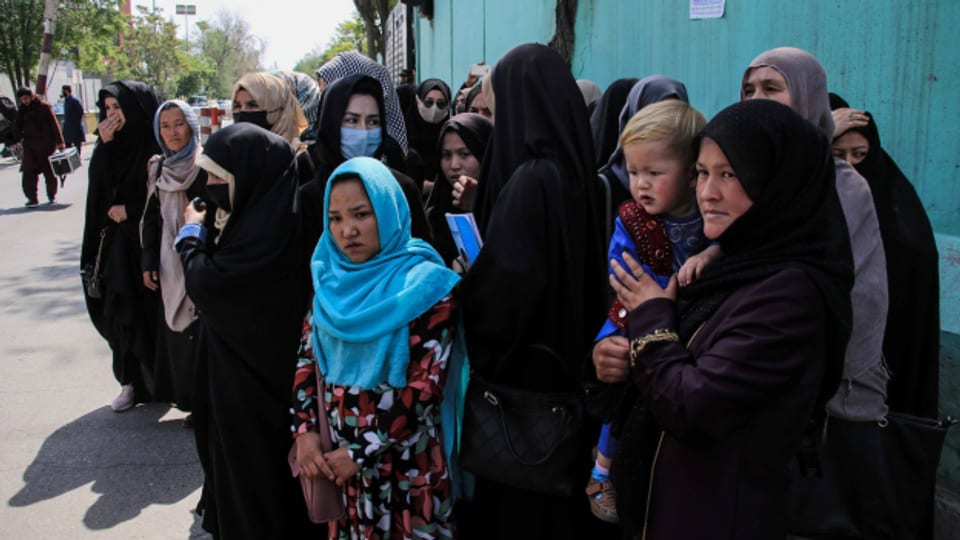 Protestierende vor der iranischen Botschaft in Kabul.