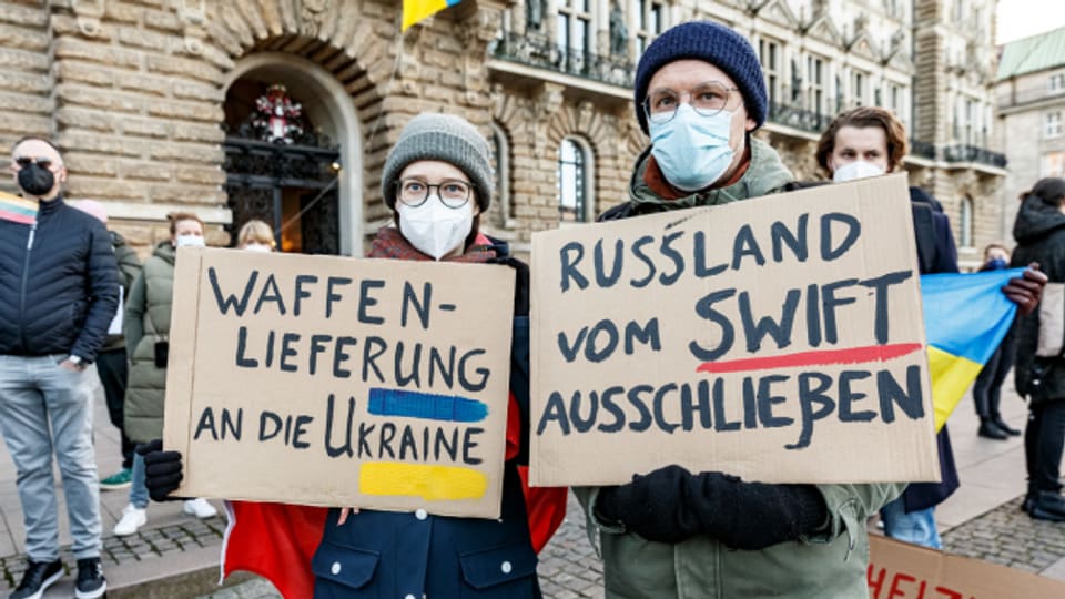 Demonstranten auf einer Solidaritätsdemonstration in Hamburg im Februar.