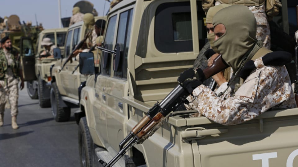 Arabische Medien berichten, es habe Tote und Verletzte durch anhaltende Gefechte in Libyens Hauptstadt Tripolis gegeben.