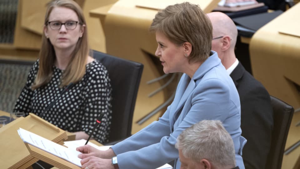 Ministerpräsidentin Nicola Sturgeon plant vor Ende 2023 ein zweites Referendum über die schottische Unabhängigkeit abzuhalten.