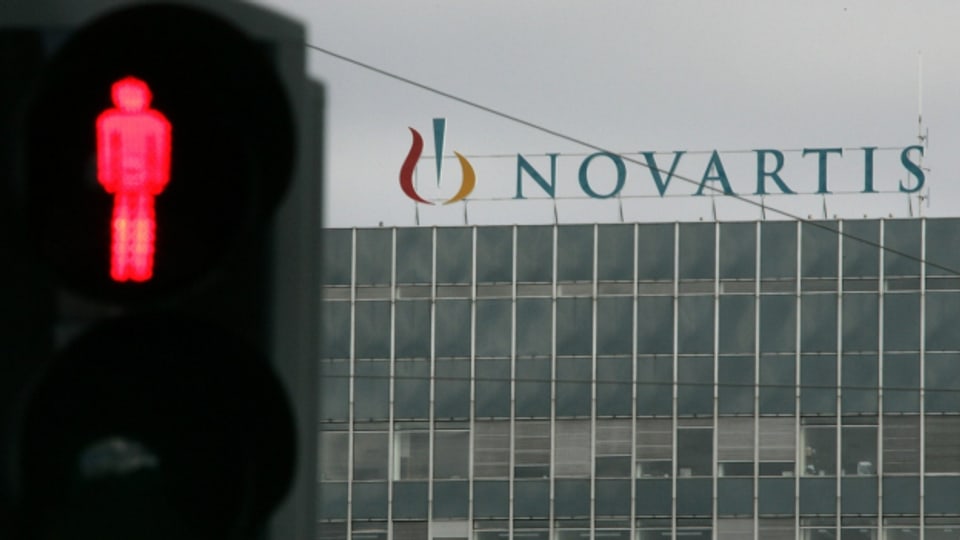 Novartis ist auf Sparkurs. 1,5 Milliarden spart der Konzern mit seinem neuen Betriebsmodell.