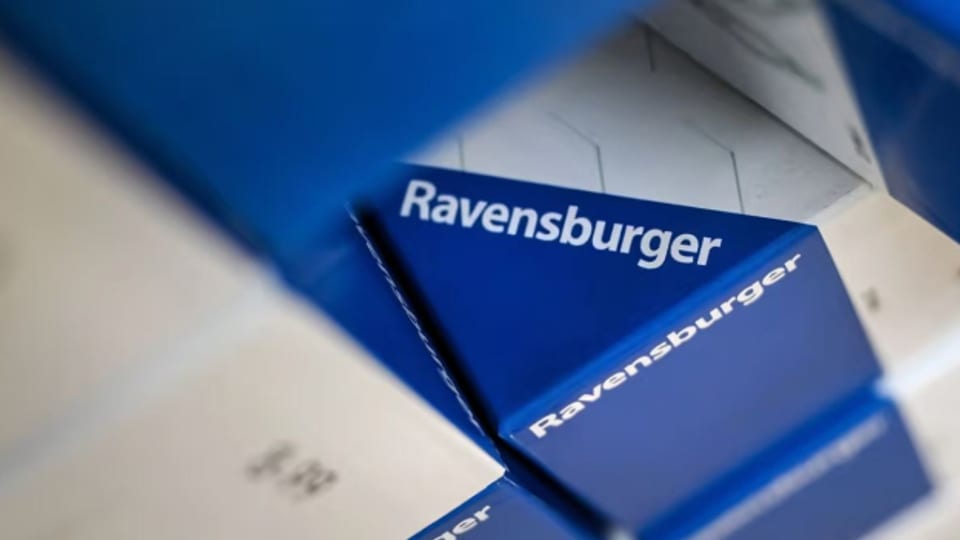 Aufgrund von Rassismus-Vorwürfen hat die Firma Ravensburger Winnetou-Bücher aus dem Verkauf genommen.