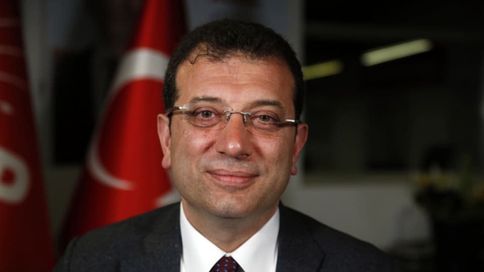 Ekrem Imamoglu gilt als möglicher Herausforderer gegen Präsident Erdogan bei den Präsidentschaftswahlen. Ein Gericht hat ihn nun verurteilt