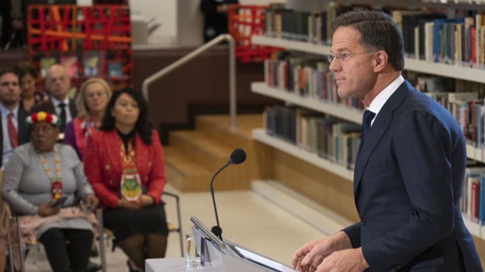 Premierminister Mark Rutte hat sich in einer Ansprache entschuldigt.