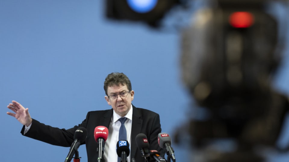 Albert Rösti referierte am Freitag vor den Medien über seine ersten 100 Tage im Amt als Bundesrat.