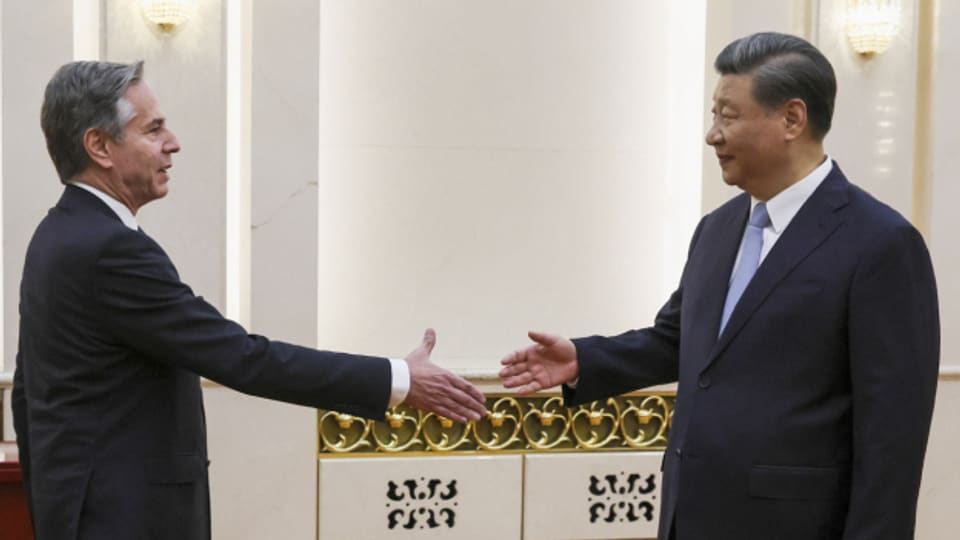 US-Aussenminister Antony Blinken und Präsident Xi Jinping.