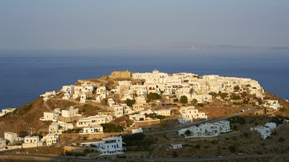 Bewohnerinnen und Bewohnern der kleinen Kykladen-Insel Sifnos versuchen Flüchtlingskindern einige Tage Erholung zu bieten.