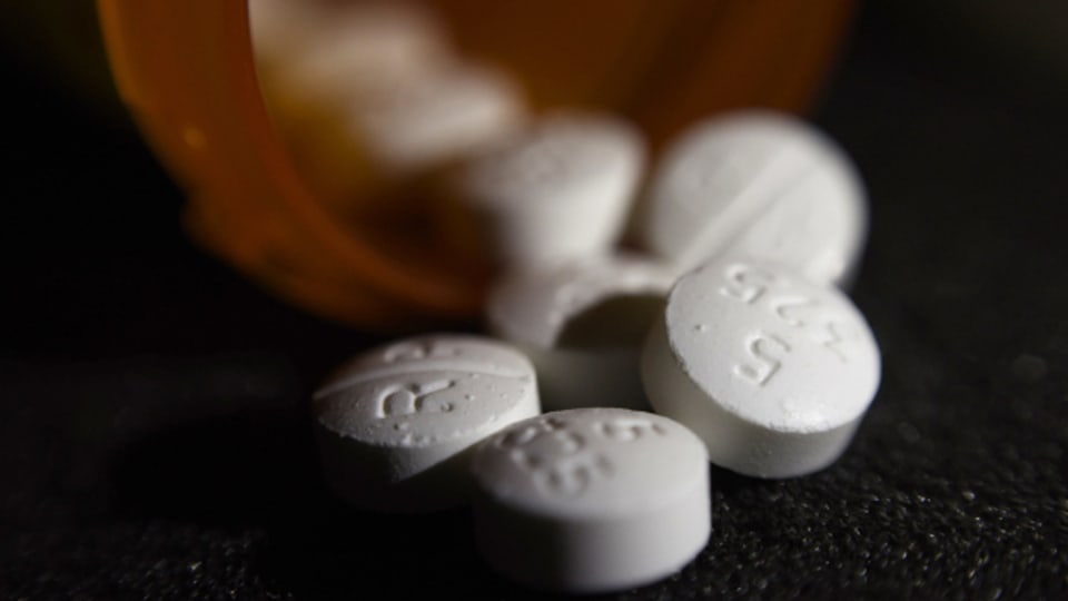 Eine Anordnung von Tabletten des Opioids Oxycodon-Acetaminophen in News York.